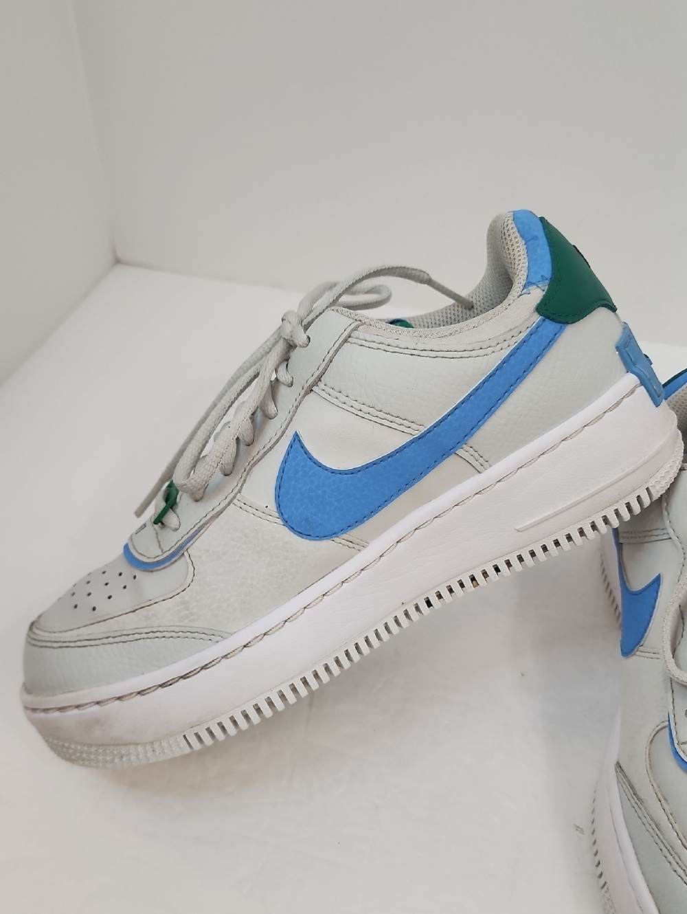 Nike Air Force 1 White Blue Green Low Top Sneakers Shoes Size 7 - Picture 10 of 13